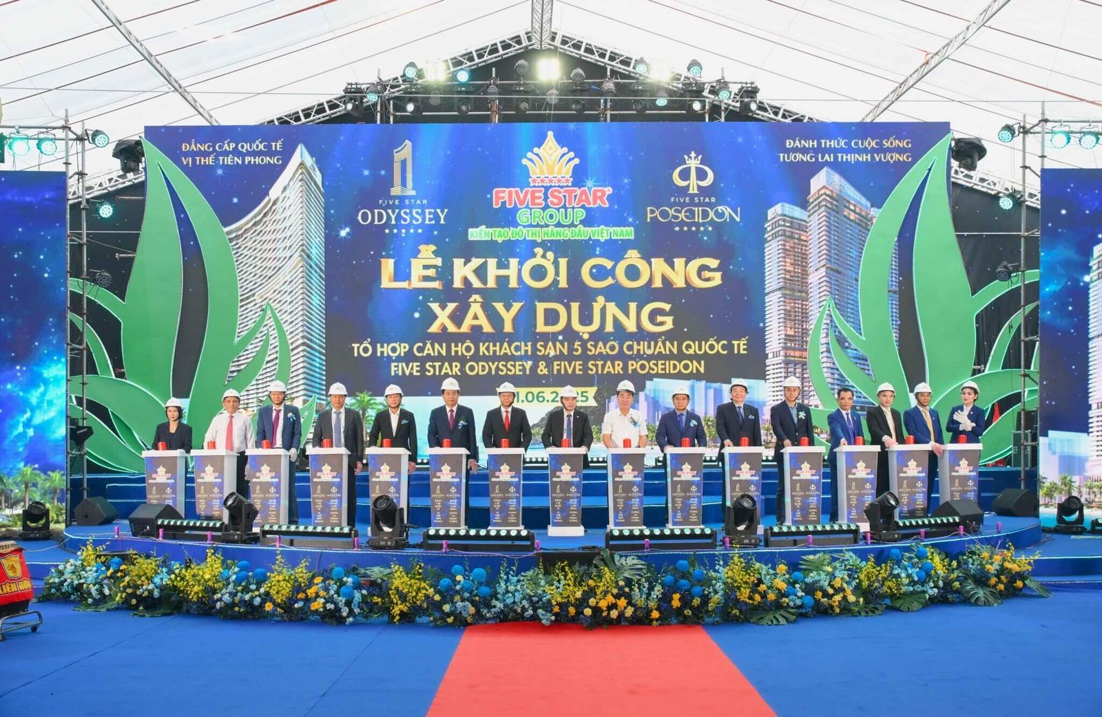 Lễ khởi công hai dự án Five Star Odyssey và Five Star Poseidon ngày 21/6/2025 tại Vũng Tàu, đại biểu bấm nút trên sân khấu
